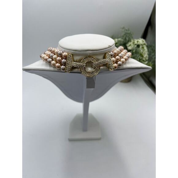 Carolee Three Strand Peach Gray Pearl Necklace Gold Tone Clasp With Pave Crystal - Picture 5 of 10